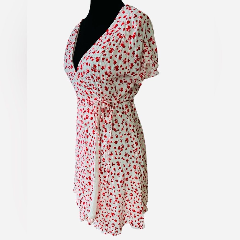 & Other Stories Floral Wrap Mini Dress Red White Ditzy Print V Neck Size Medium - Picture 3 of 9